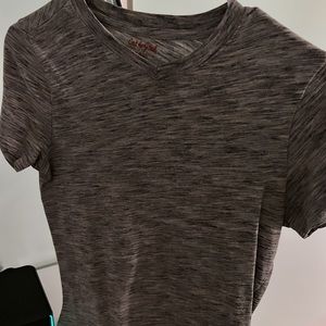 Simple grey shirt size M (8/10)